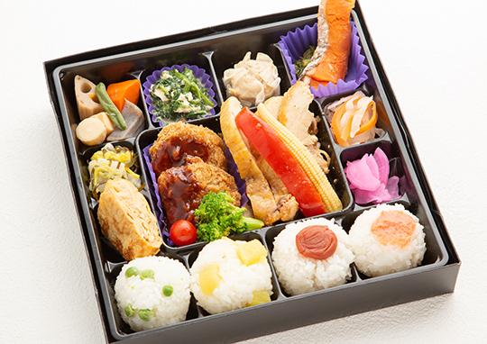 チキンステーキ×ミルフィーユカツのDX弁当 1,000円｜イキナ - くるめし弁当