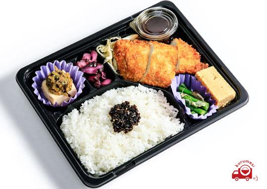 新 竹 魚 かじきフライ 900円 駒春の弁当配達 くるめし弁当