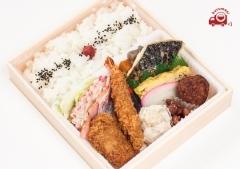 紅雀の弁当配達 ロケ弁業界の老舗有名店 くるめし弁当