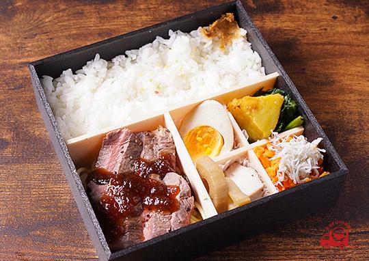 サーロインステーキ牛 コスパno 1弁当 1 080円 和洋創作 葵 あおい の弁当配達 くるめし弁当