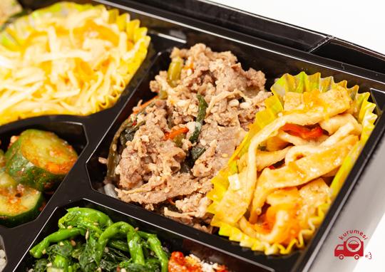 オモニ ダブルメイン チーズダッカルビ 牛プルコギ 弁当 23 880円 オモニ弁当の弁当配達 くるめし弁当