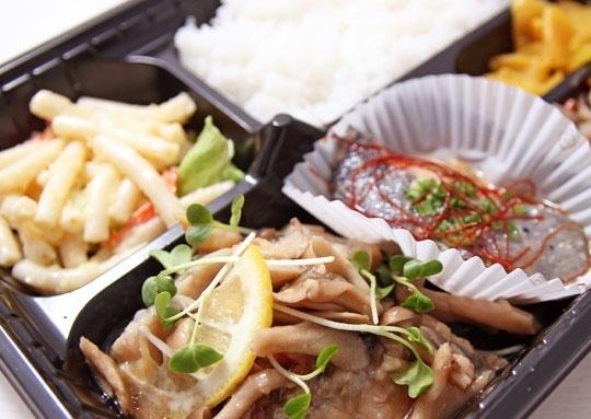 魚ムニエル 白身魚の蒸し焼き弁当 780円 プクプク亭 くるめし弁当