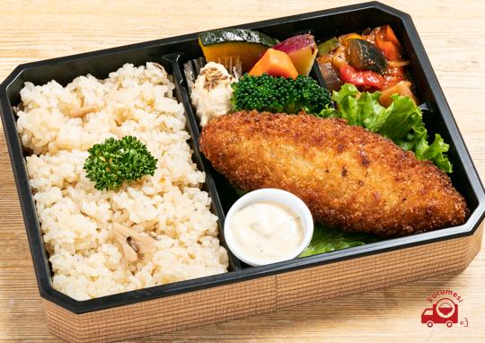 スタンダード弁当 白身魚のフライ自家製タルタルソース 864円｜Endyu0027s 