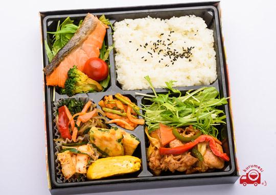 タッカルビ黒 焼き鮭弁当 700円 オンマのご飯の弁当配達 くるめし弁当